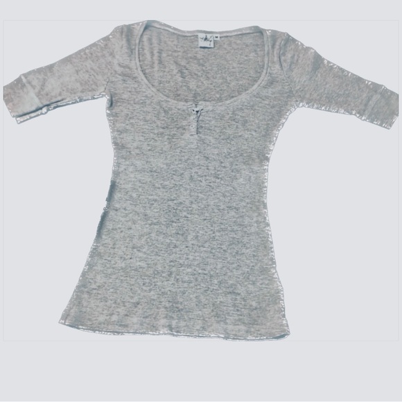 Meringue scoop neck crystal button 3/4 sleeve top - Picture 11 of 12